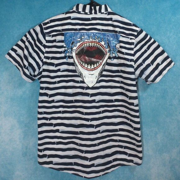 American Rag Short Sleeve Button Up SHARK Shirt, Size Large - Picture 1 of 4